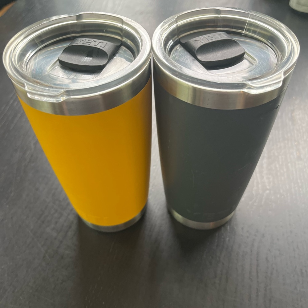 Two yeti 20oz cups with lids.